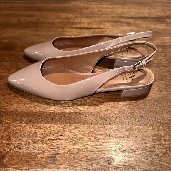 Worn twice Aquatalia Panfilia Slingback Pumps - Picture 3 of 9